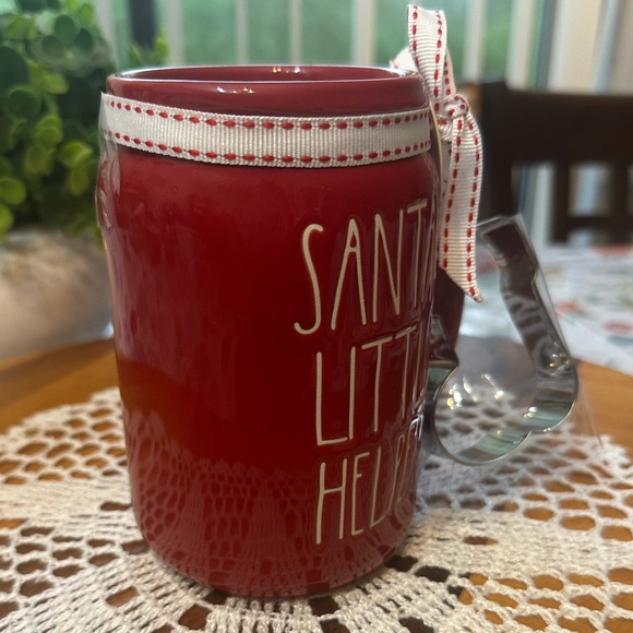 ceramic “SANTA’S LITTLE HELPER” coffee mug - Picture 4 of 9